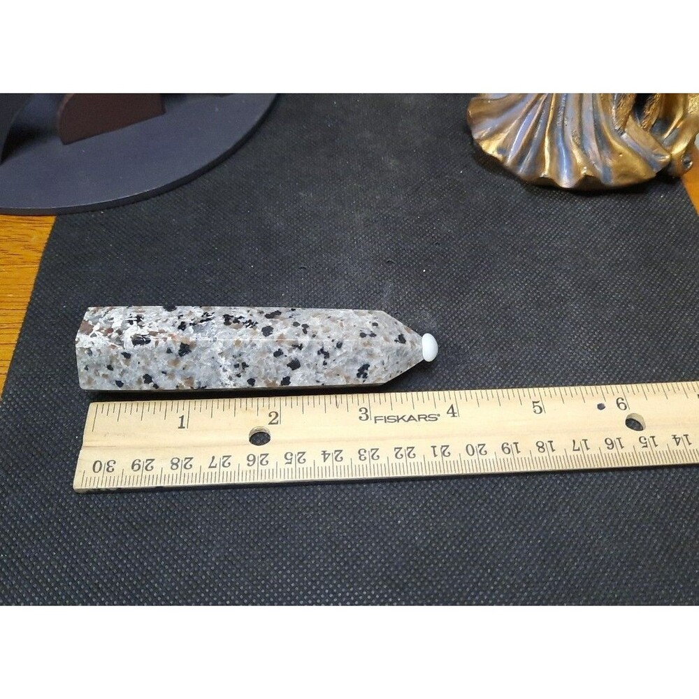 UV Reactive Yooperlite Crystal Tower - Picture 6 of 6